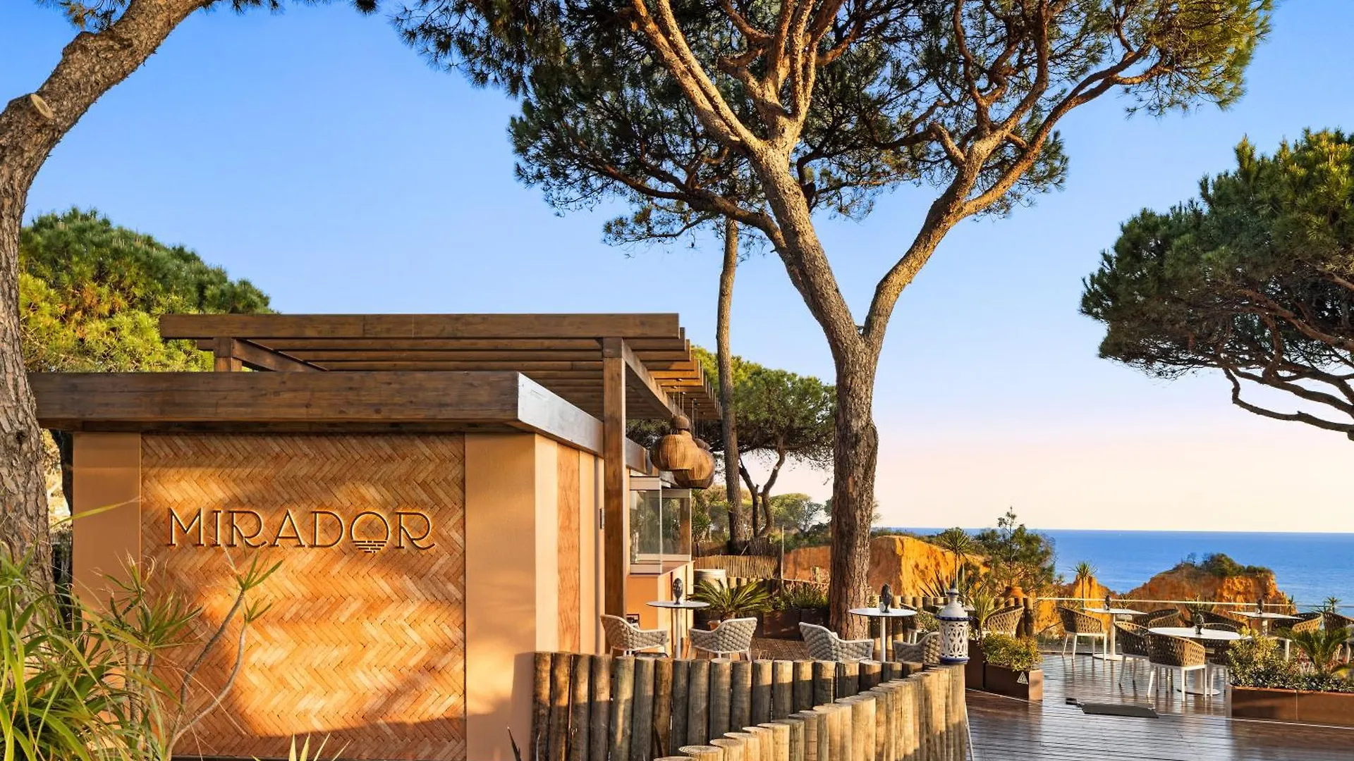 Pine Cliffs Suites Albufeira Hotel